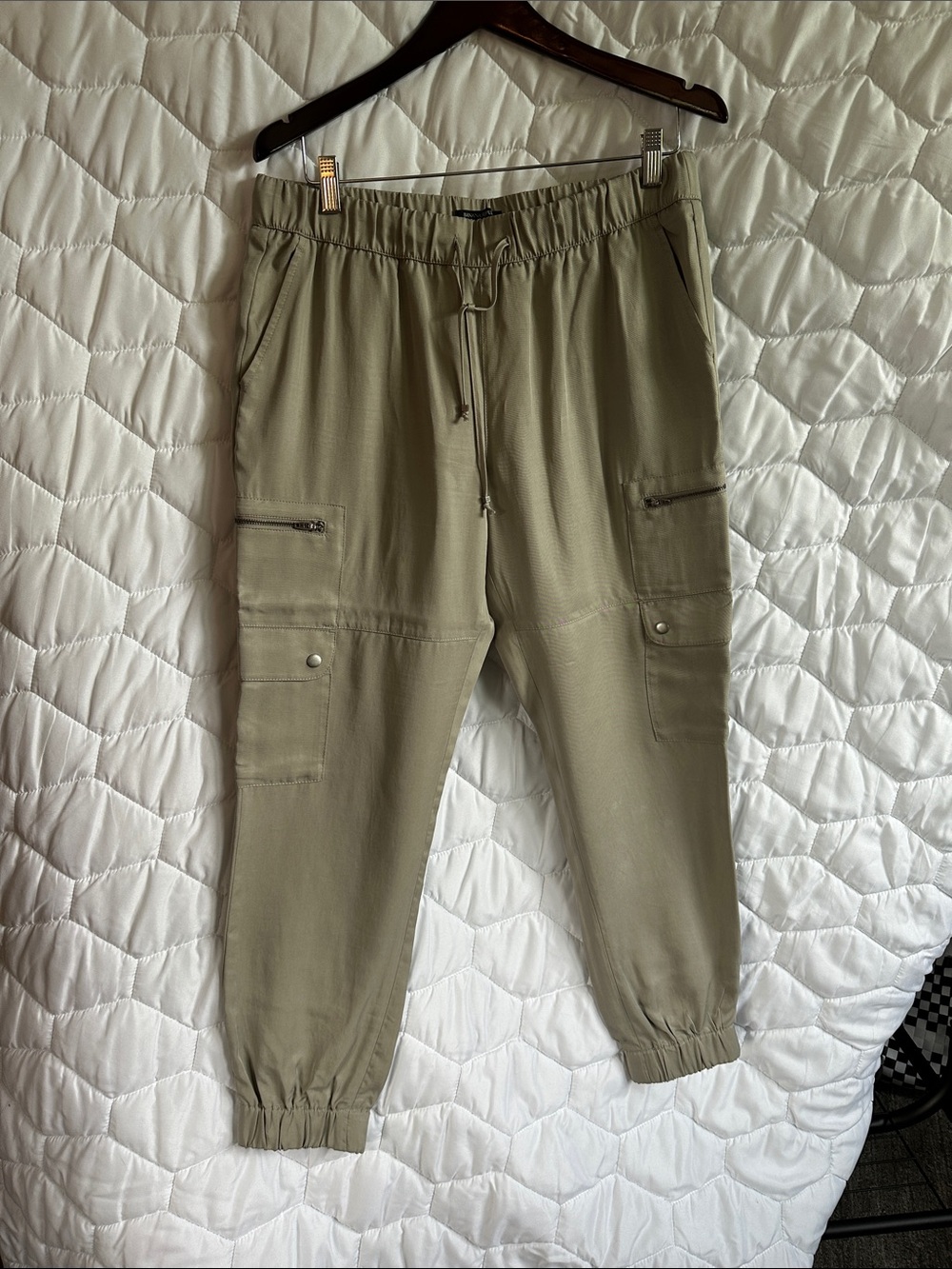 Banana Republic Utility/Cargo Jogger Pants in Light Olive